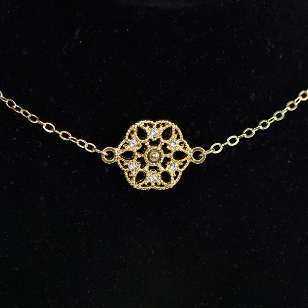 BREEZE CUT OUT NECKLACE - Image 2