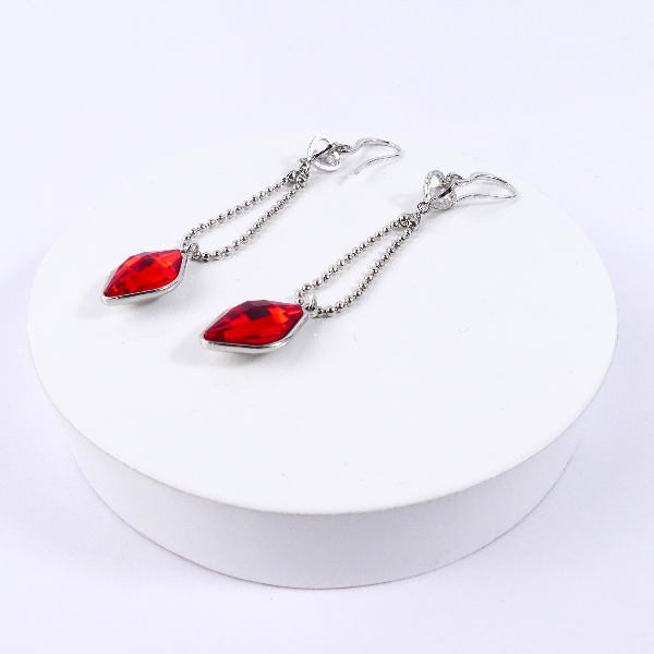 Boucles D'oreilles Pendantes Carré Rouge - Image 1