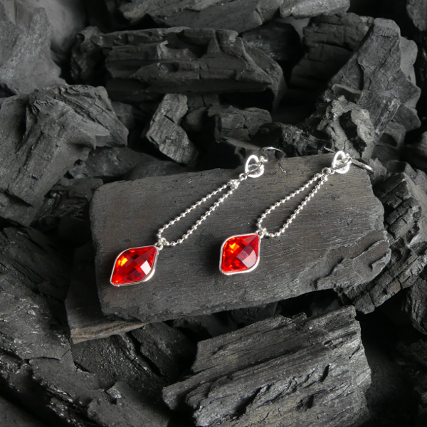 Boucles D'oreilles Pendantes Carré Rouge - Image 3