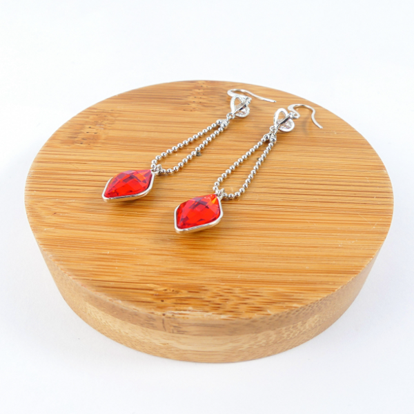 Boucles D'oreilles Pendantes Carré Rouge - Image 4