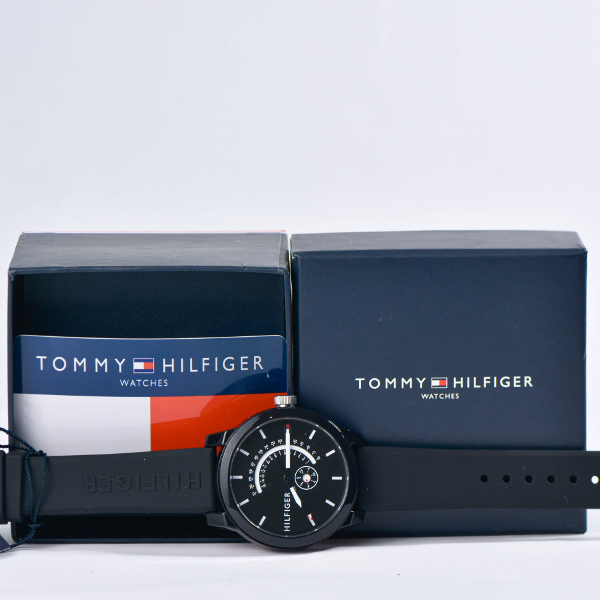 Tommy Hilfiger Men's 1791483 Analog Display Quartz Black - Image 3