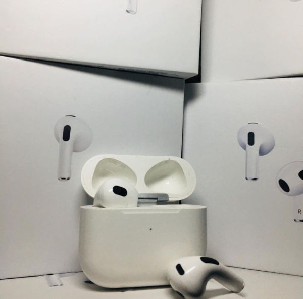   AirPods 3 - Image 1