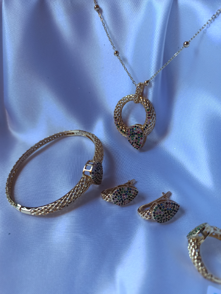 طاقم اللوزة 2024 - Image 4