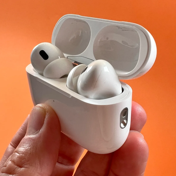 Air-Pods 3 - Image 1