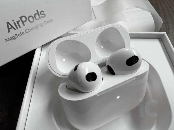 Air-Pods 3 - Image 2