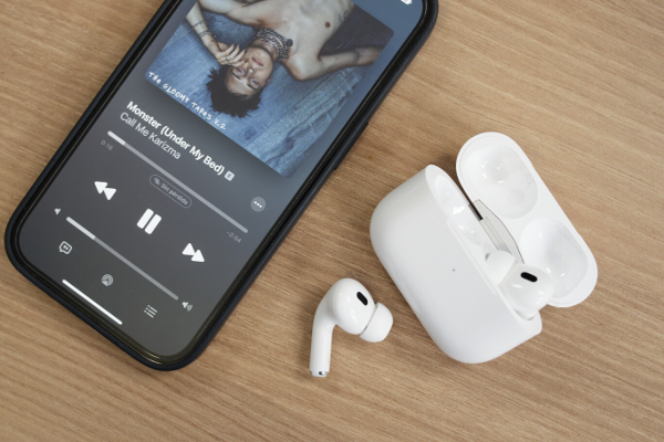 Air-Pods 3 - Image 4
