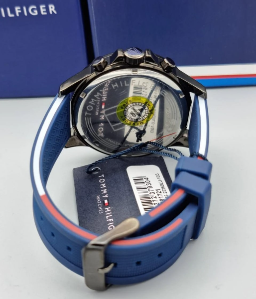 Tommy Hilfiger Men's Analogue Quartz Watch with Silicone Strap 1791721 - Image 4