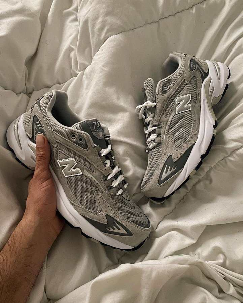 New Balance سبب التخفيض لايوجد كل المقاسات - Image 4
