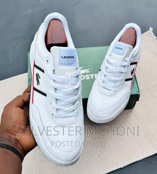 Lacoste سبب تخفيض لم يتبق كل المقاسات - Image 2
