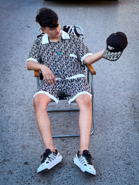 Ensemble LV - Image 1