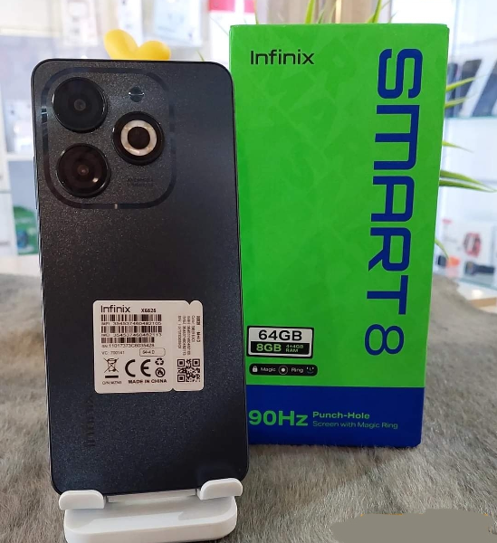 Smartphone INFINIX smart8 /64gb - Image 1