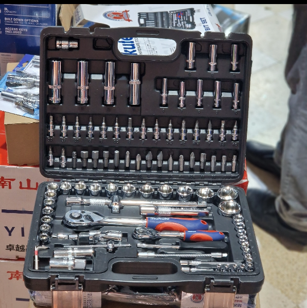 Caisse a outils 94pcs original - Image 1