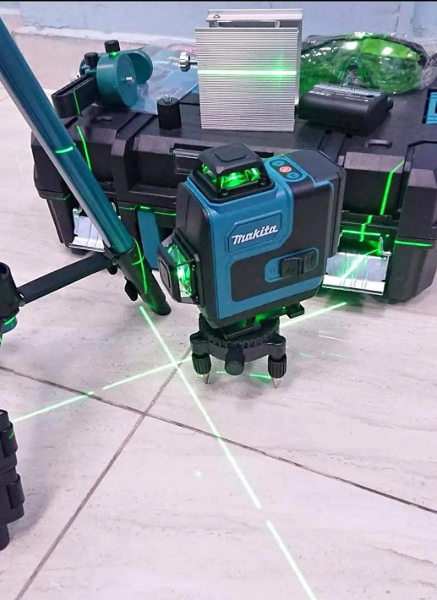 Niveau laser 4D makita - Image 1