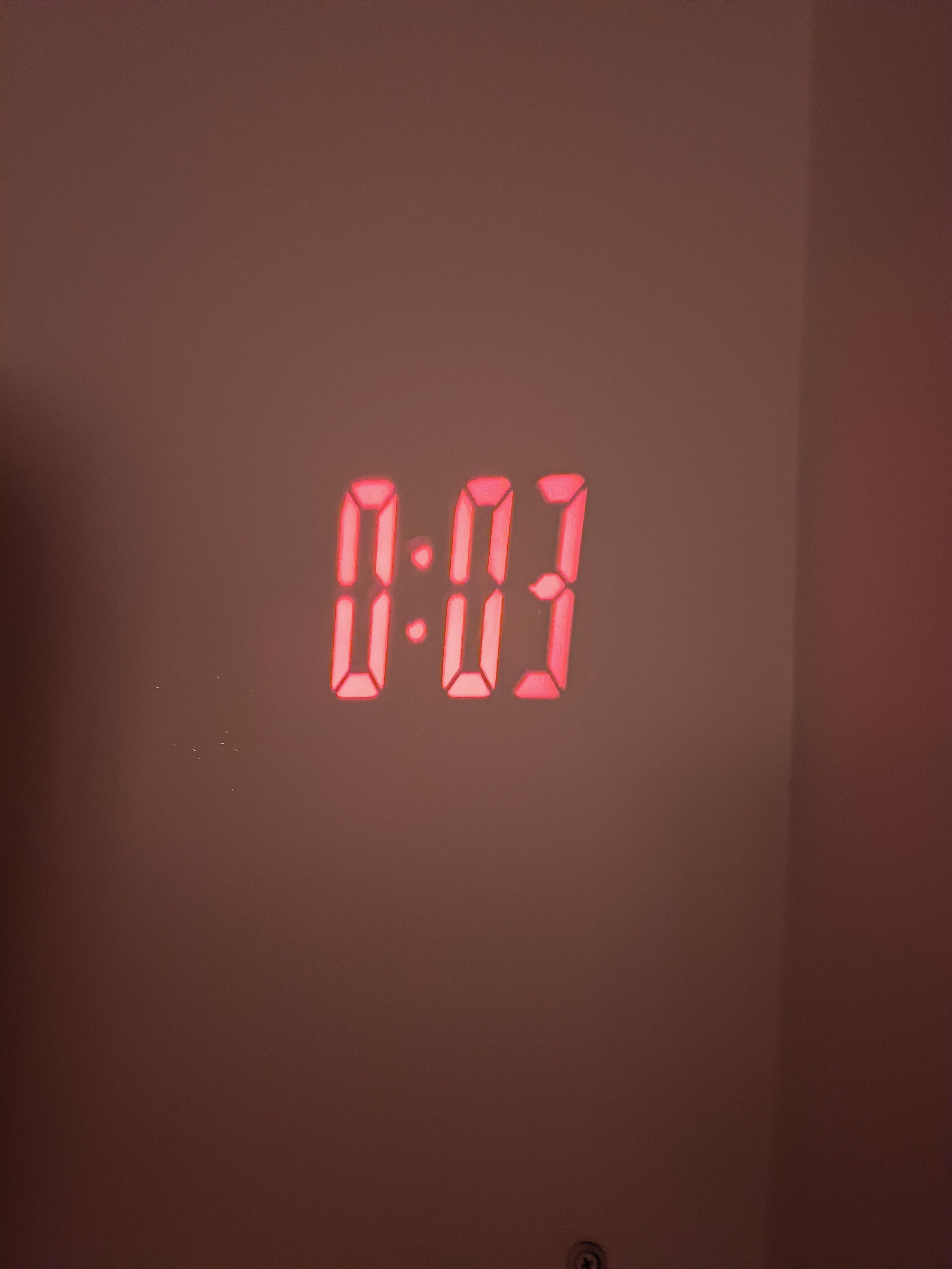 ساعة إلكترونية ذكية مع خاصية الإسقاط - Image 8
