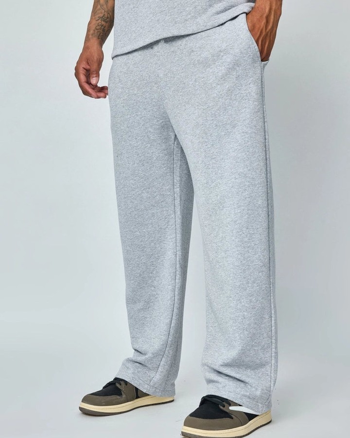 ensemble: tshirt oversize+ baggy jogger - Image 3