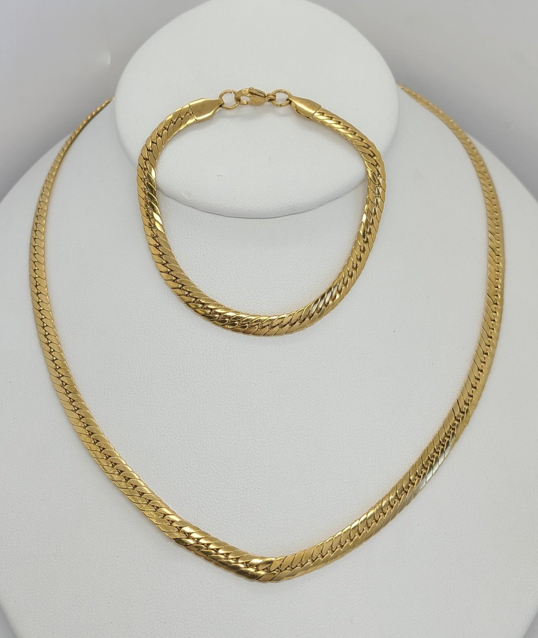 بارور سيبكة  شبيه الدهب 18k - Image 1