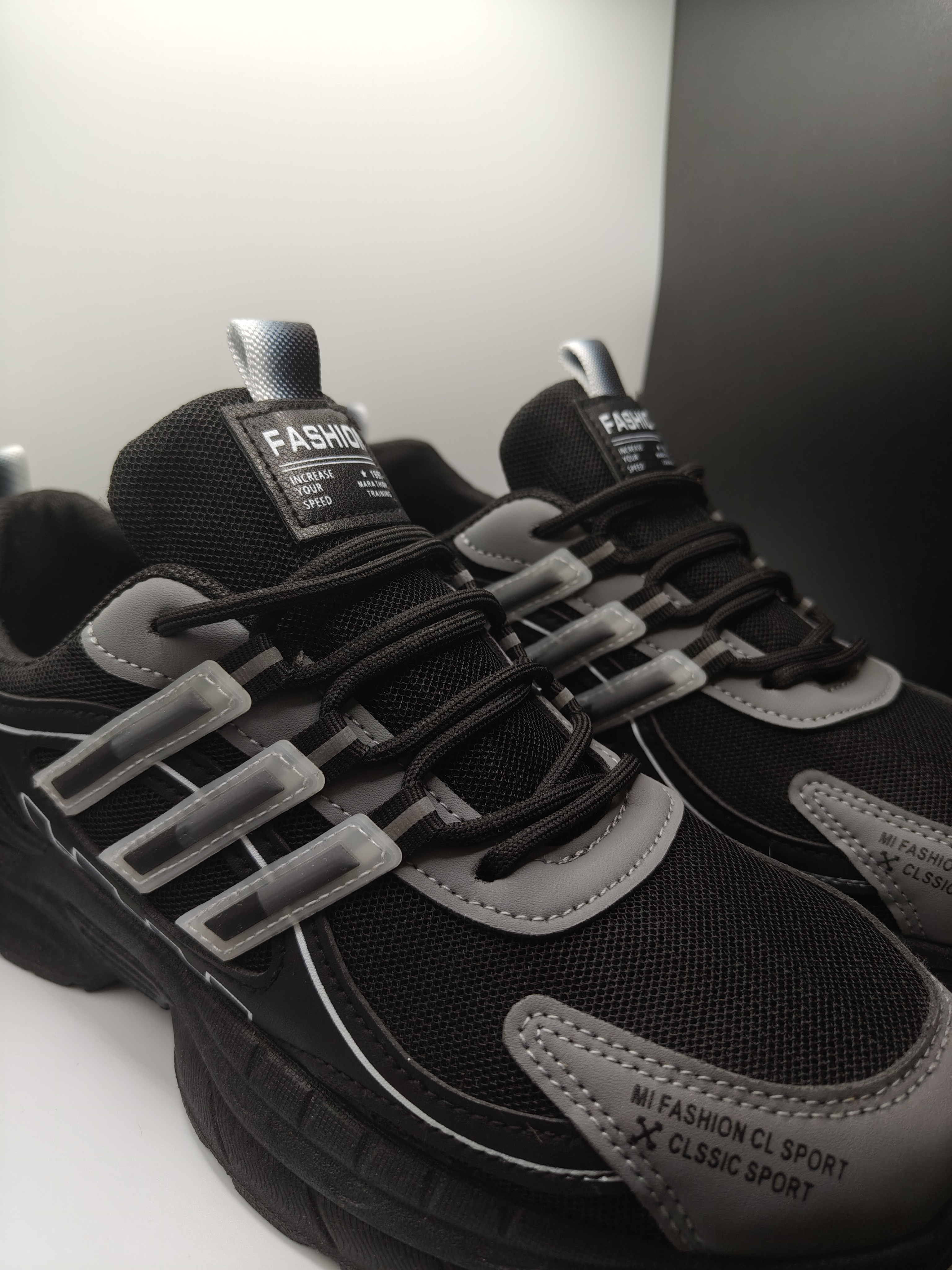 chaussures 3 bandes - Image 1