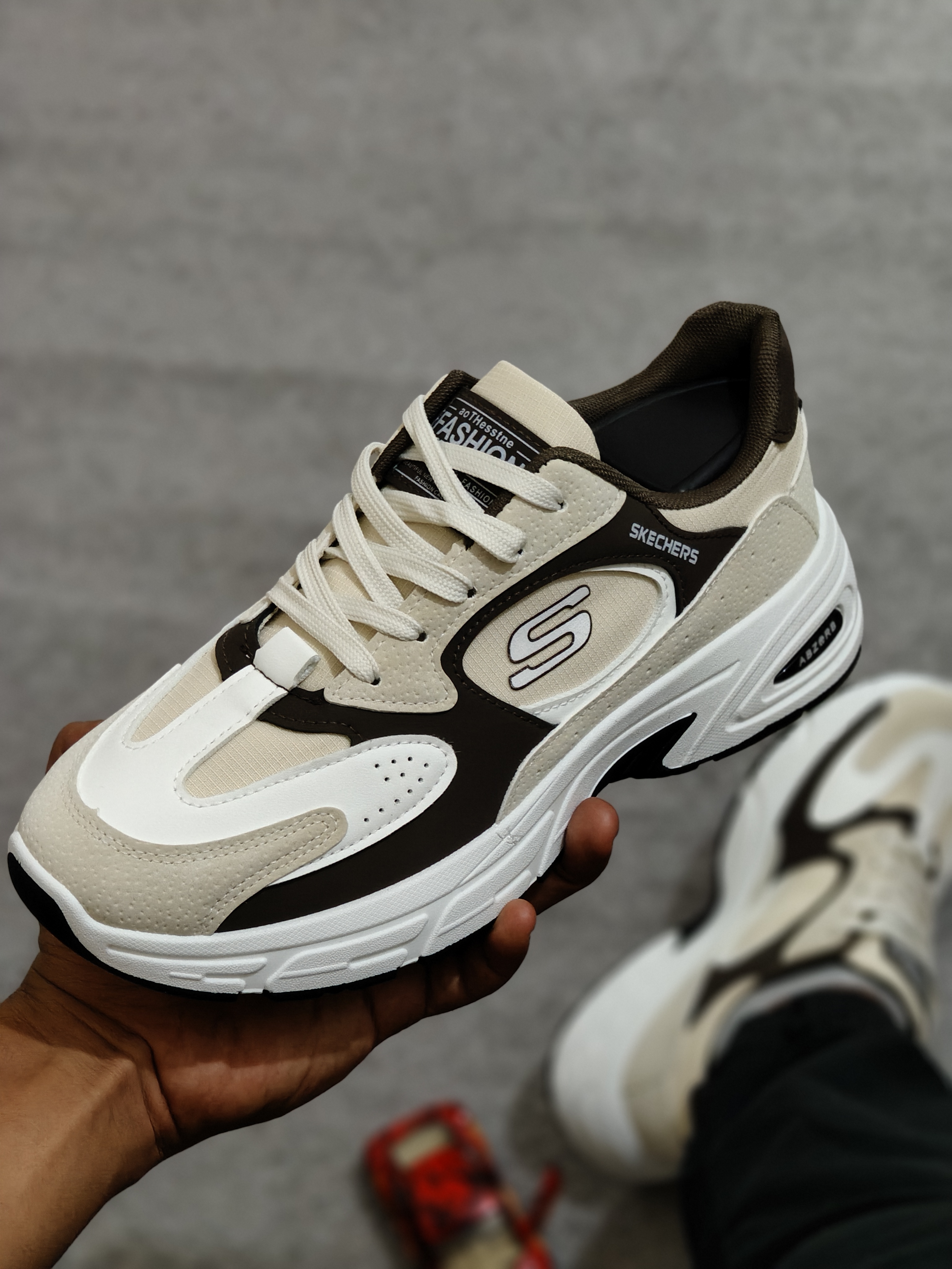 skechers - Image 1