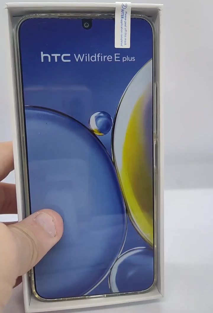 Smartphone HTC wildfire E plus - Image 3