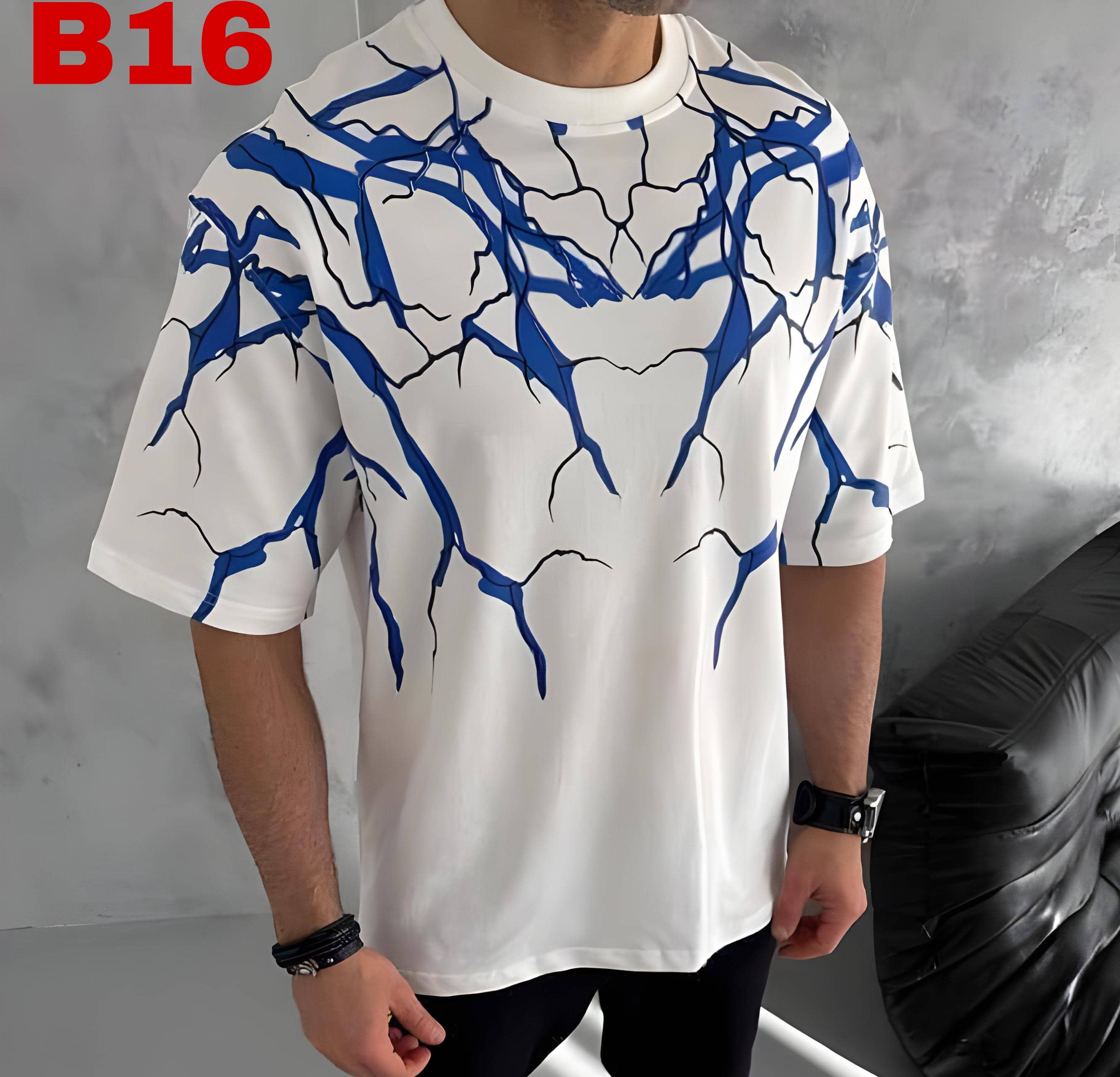  T-shirt OverSize ( Lifestyle ) - Image 3