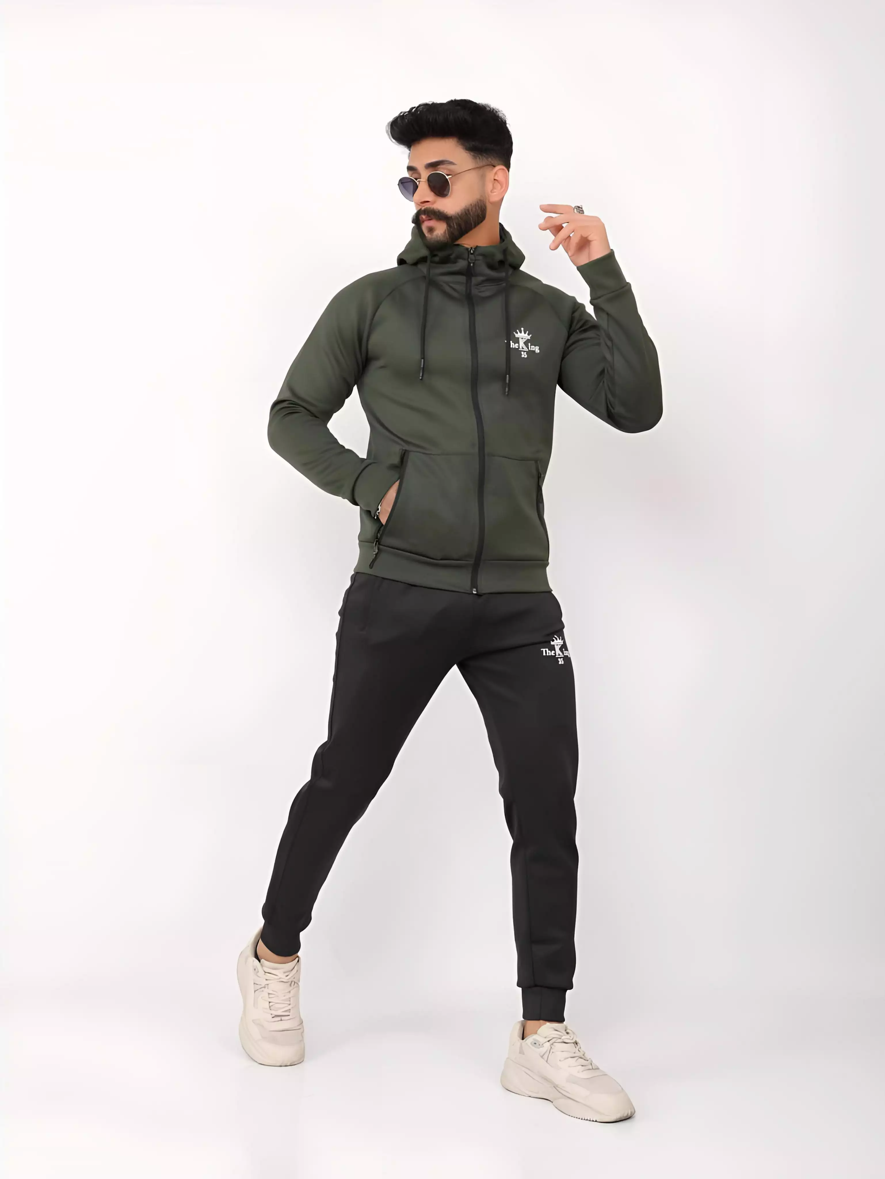 TheKing  - Image 1