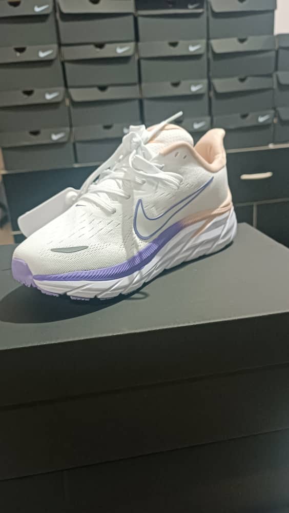 Nike  - Image 2