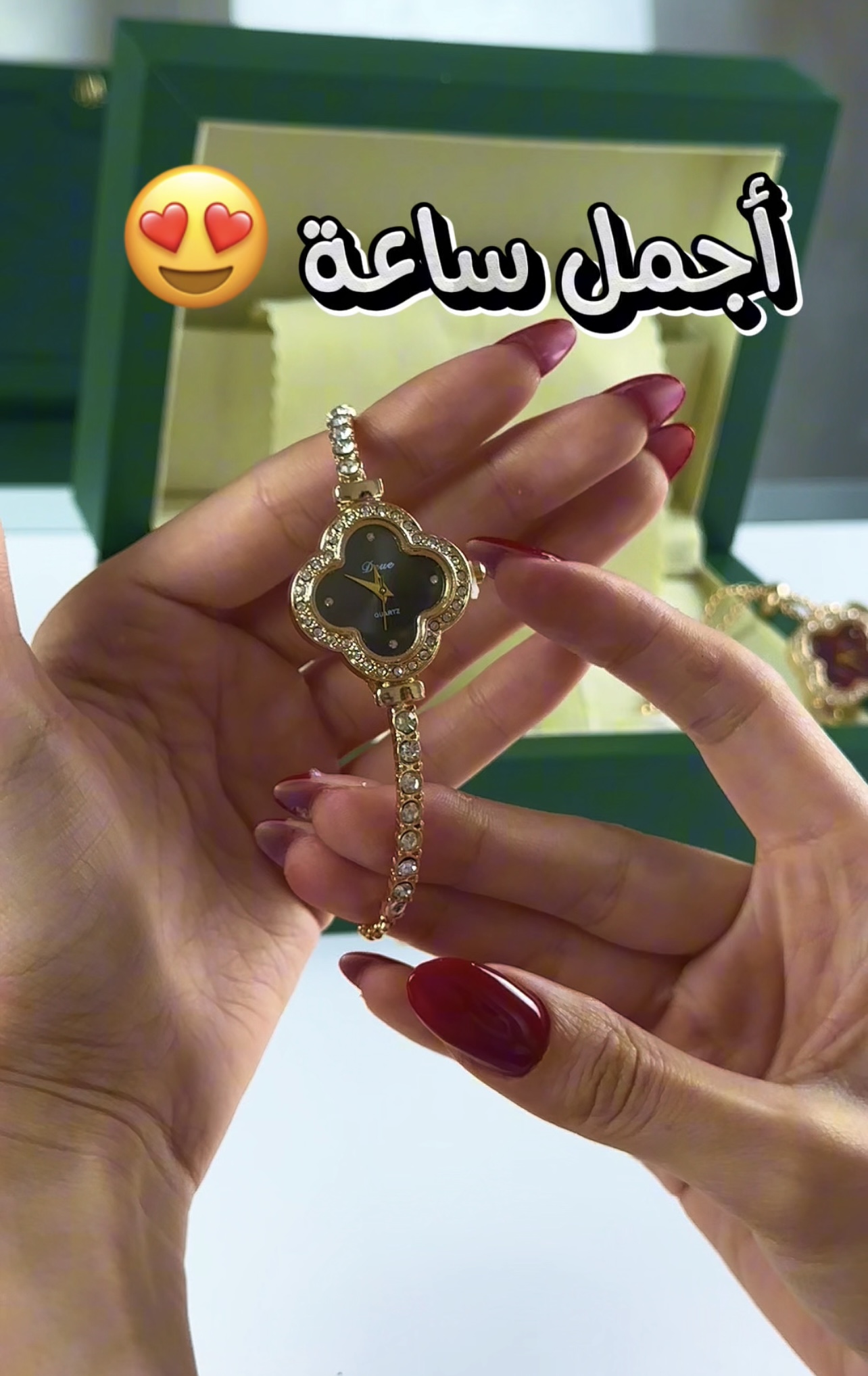 ساعة نسائية فاخرة على شكل اسوار موديل 2025 - Image 2
