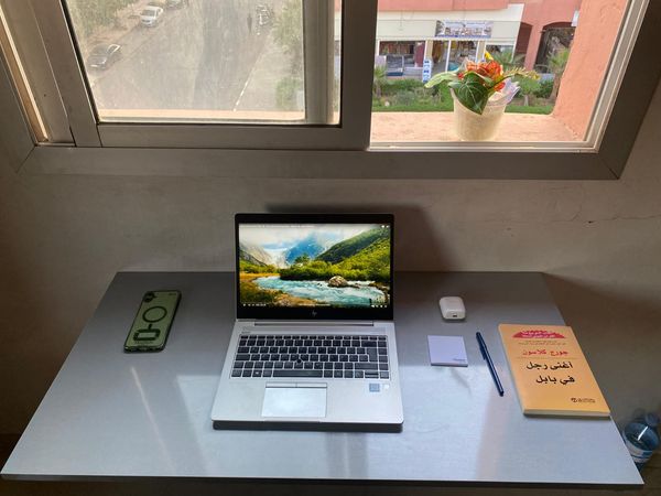 طاولة معلقة قابلة للطي bureau mural pliable - Image 1