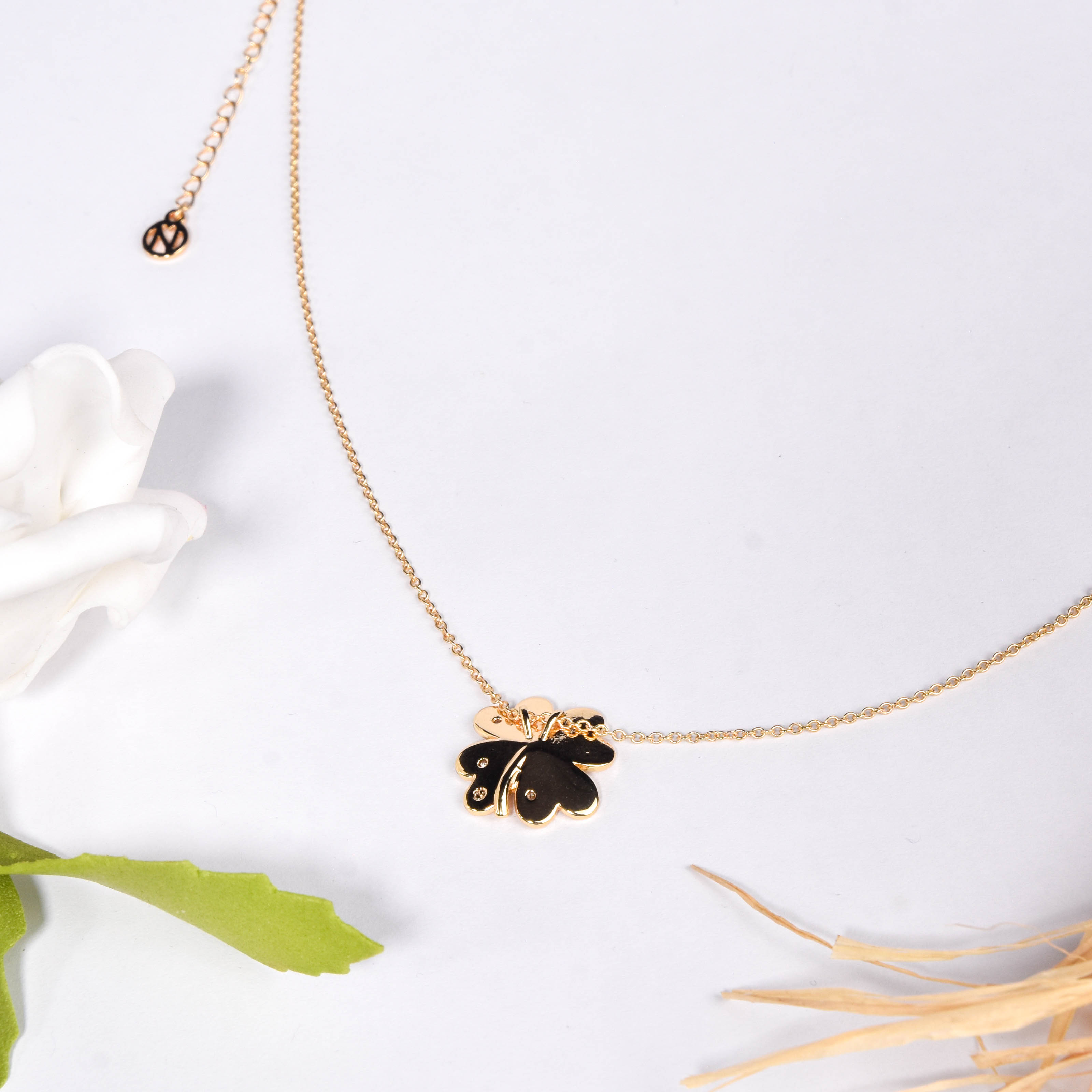 LUCKY CLOVER NECKLACE - Image 5