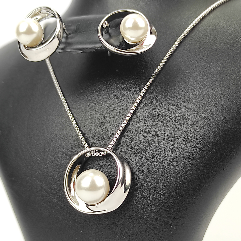 Moonlit Pearl - Image 2
