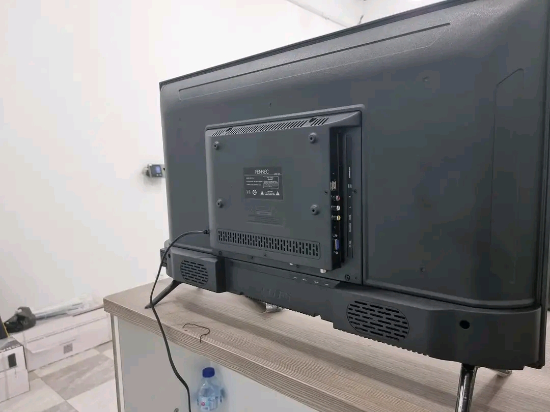 Tv Fennec (F10+) 32pouce - Image 3