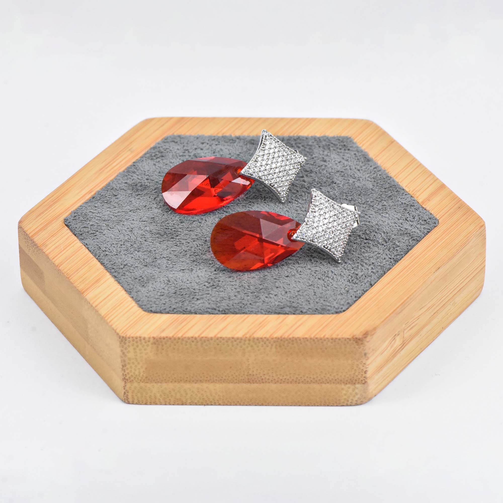 Red Unify - Image 1