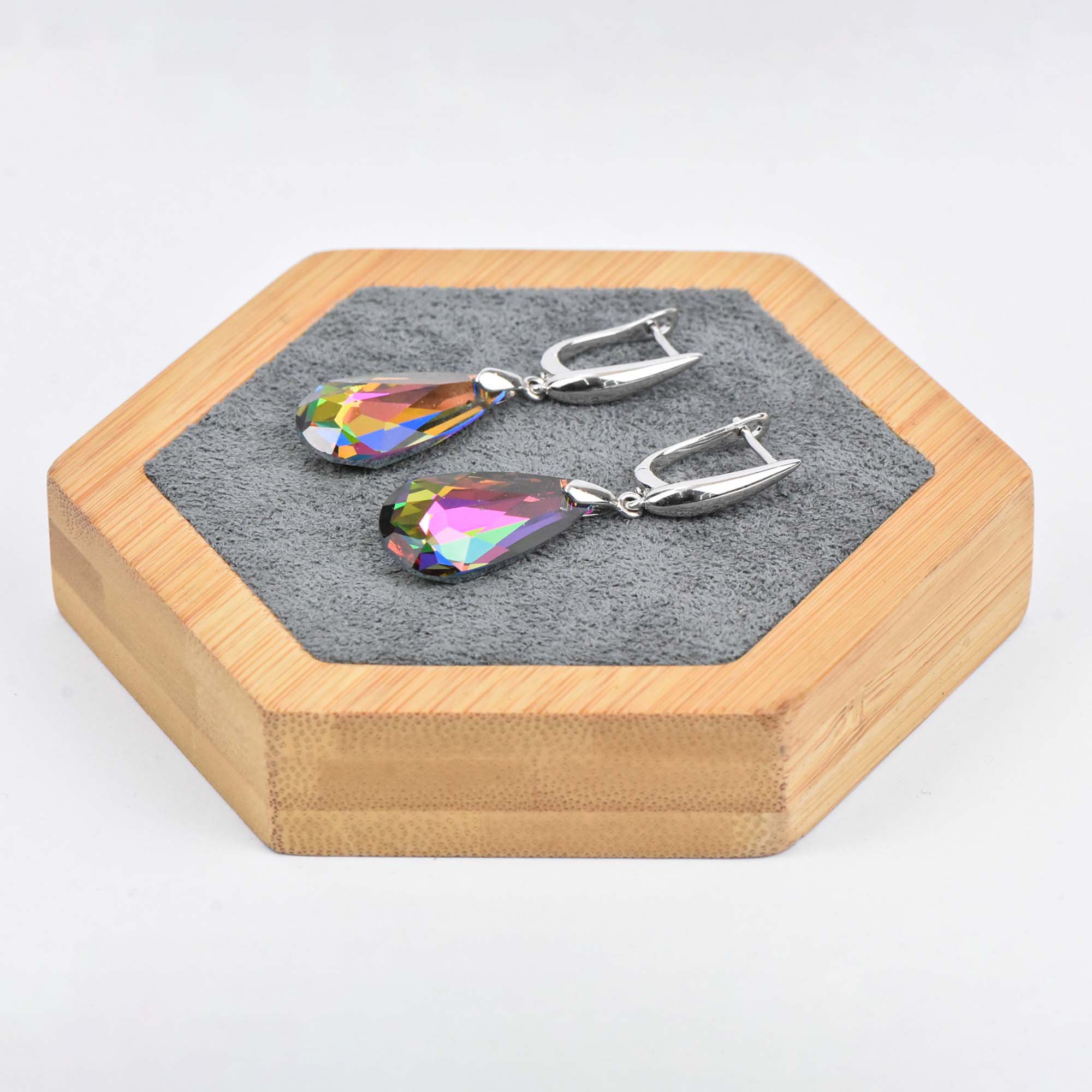 Teardrop Clap - Image 1
