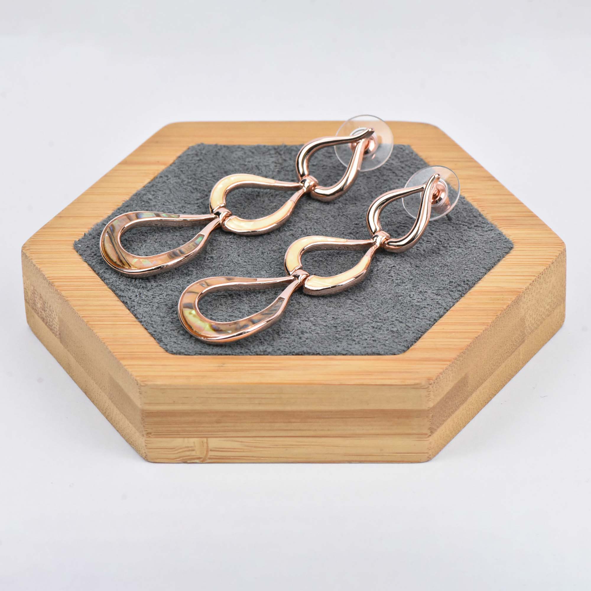 Link-Up - Image 1