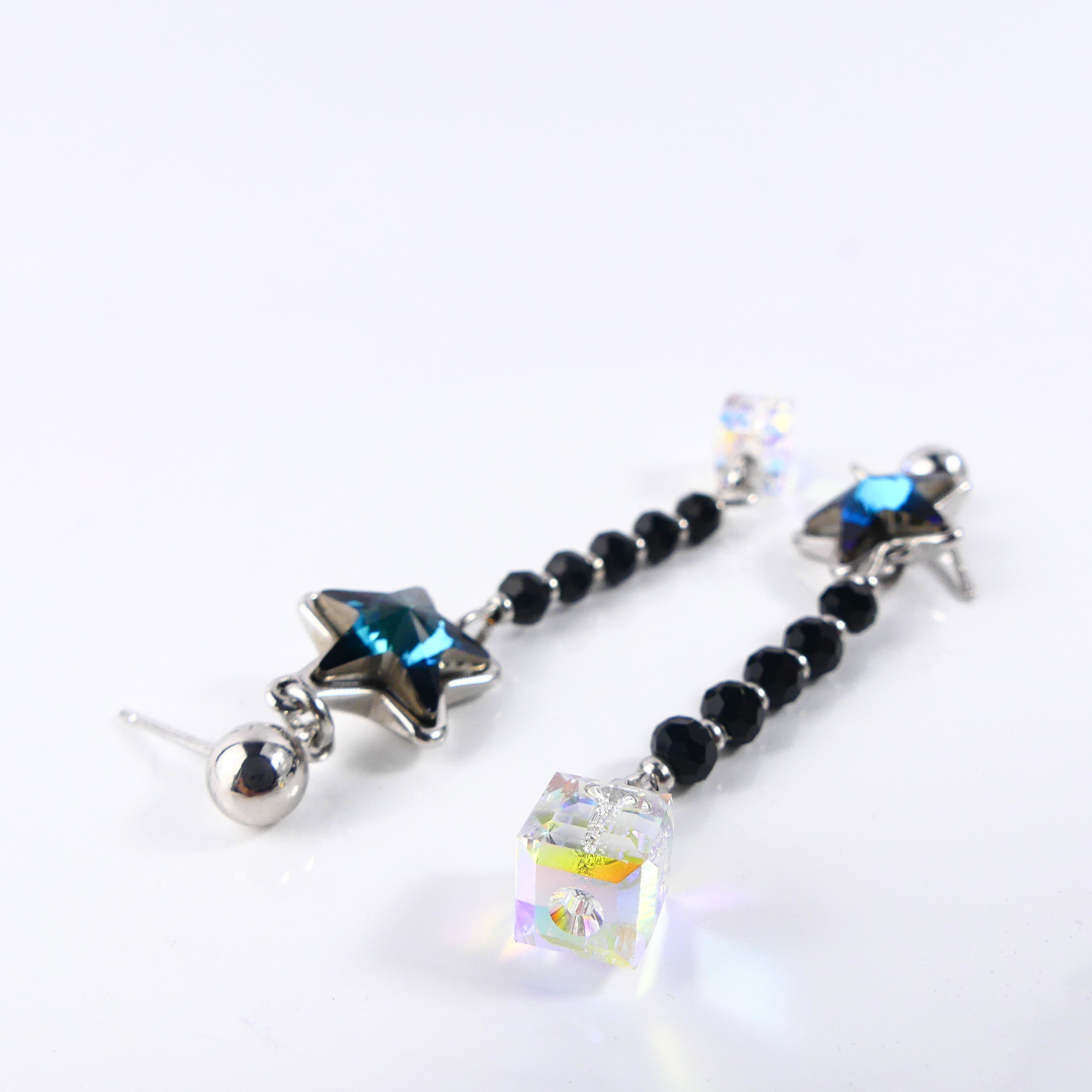 Boucle D'oreille Pendantes Etoile Bleu Reflet - Image 2