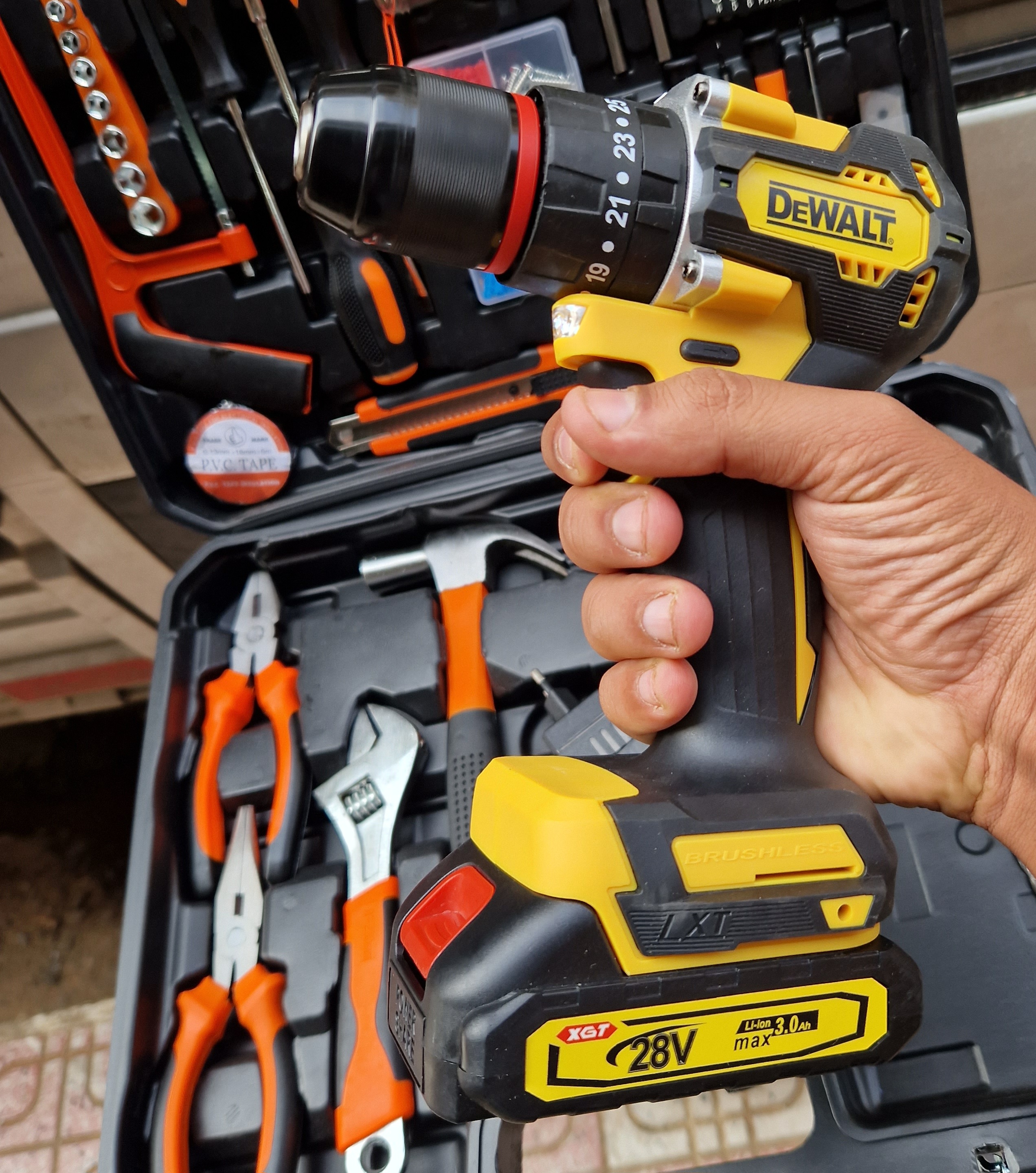 🤩💥 Caisse Vissesue DeWalt 28V 🎉🔥 - Image 2