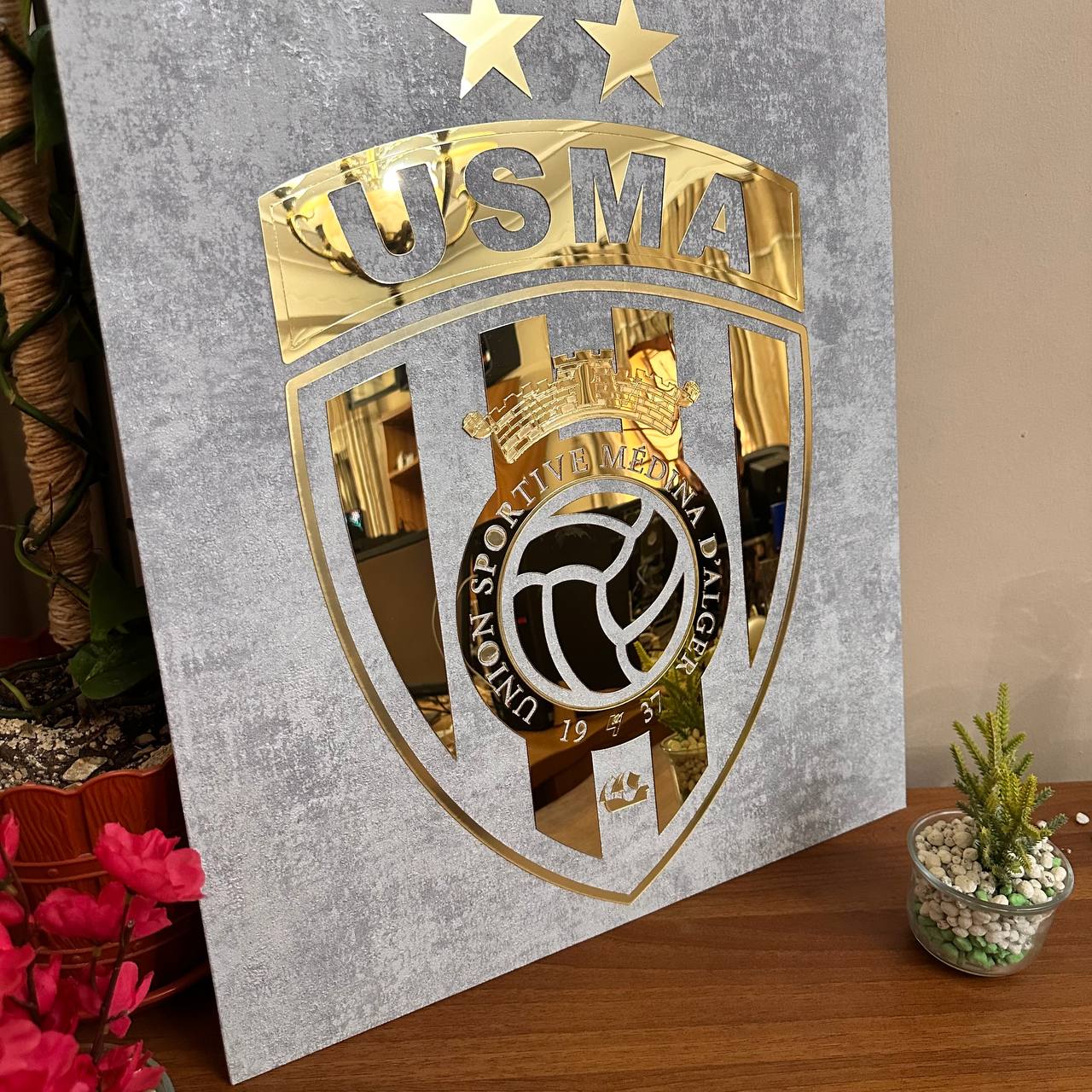 إطار أكريليك مع مرآة ذات تأثير ذهبي USMA Club - Image 5