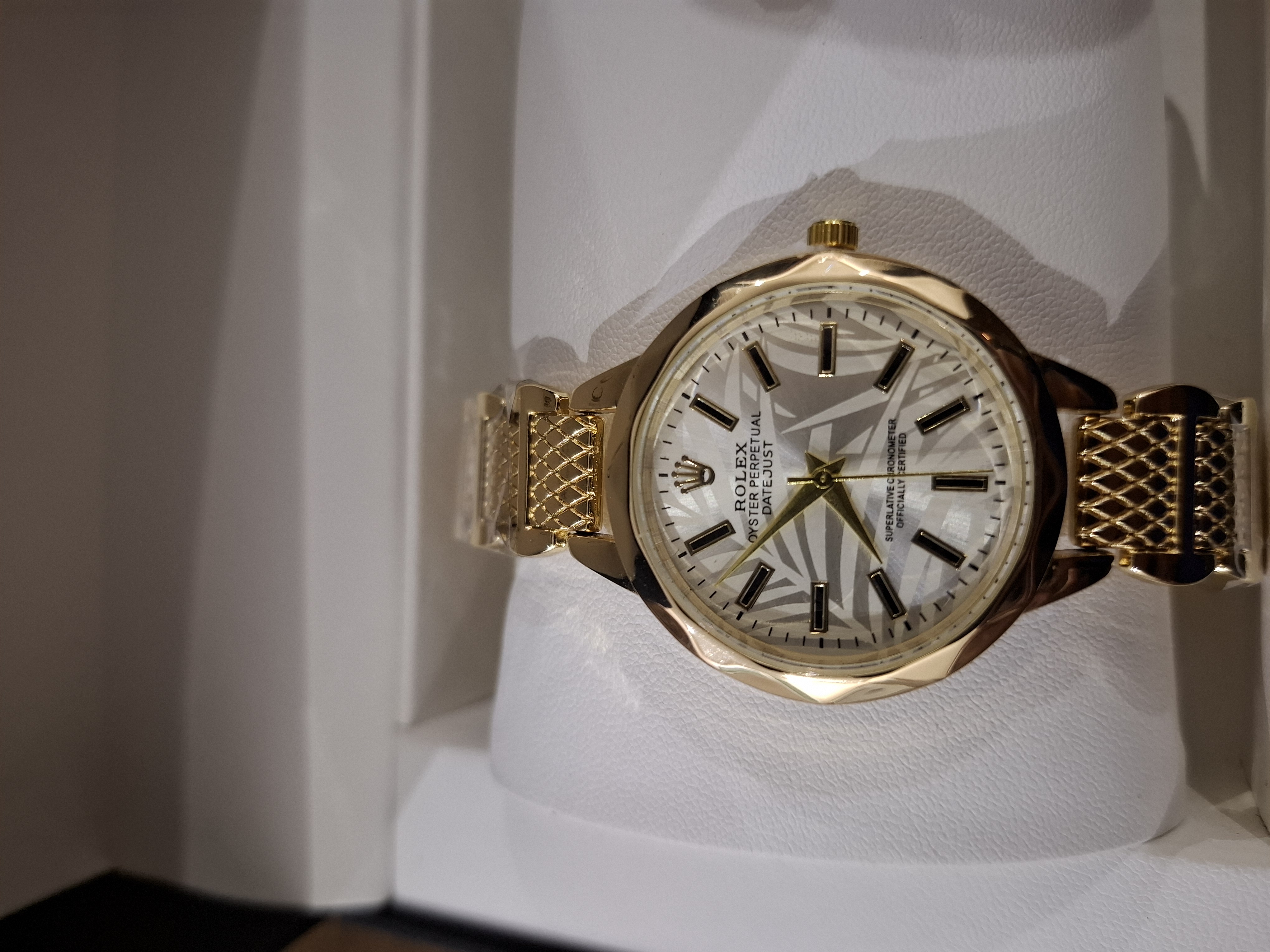 ساعة نسائية Rolex