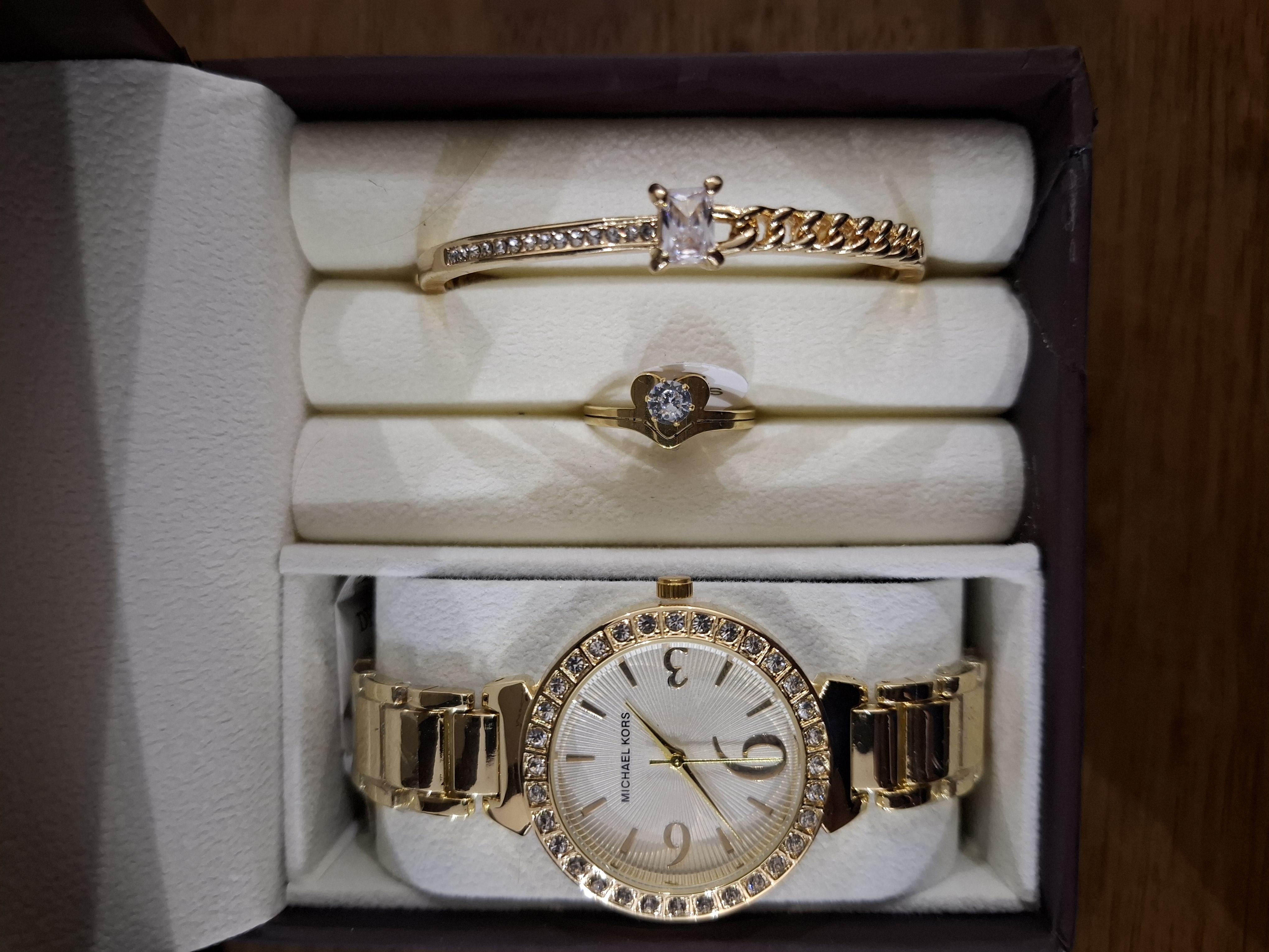 ساعة نسائية Micheal Kors 