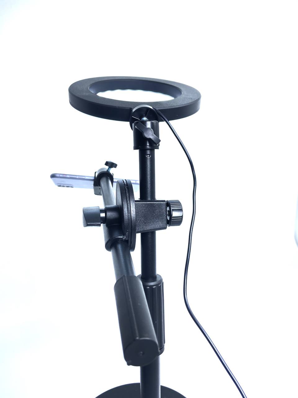 Ring light bureau  - Image 1
