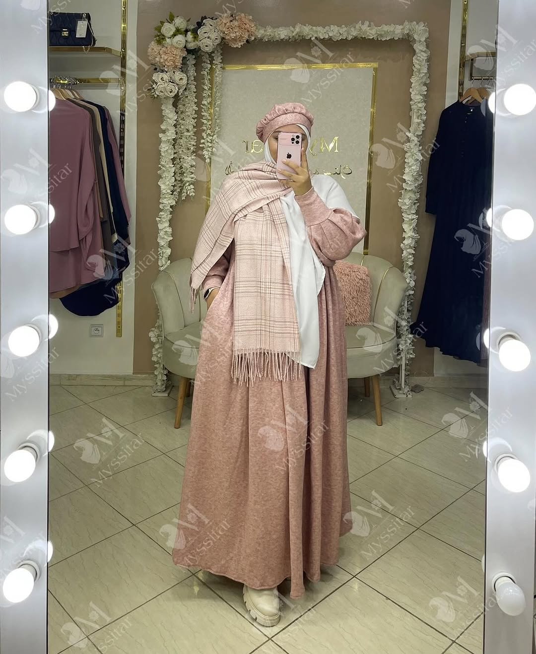 robe - Image 4
