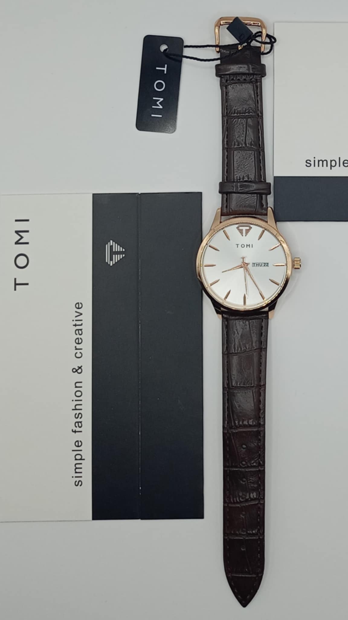 ساعة رجال جلدية Montre Tomi  - Image 2