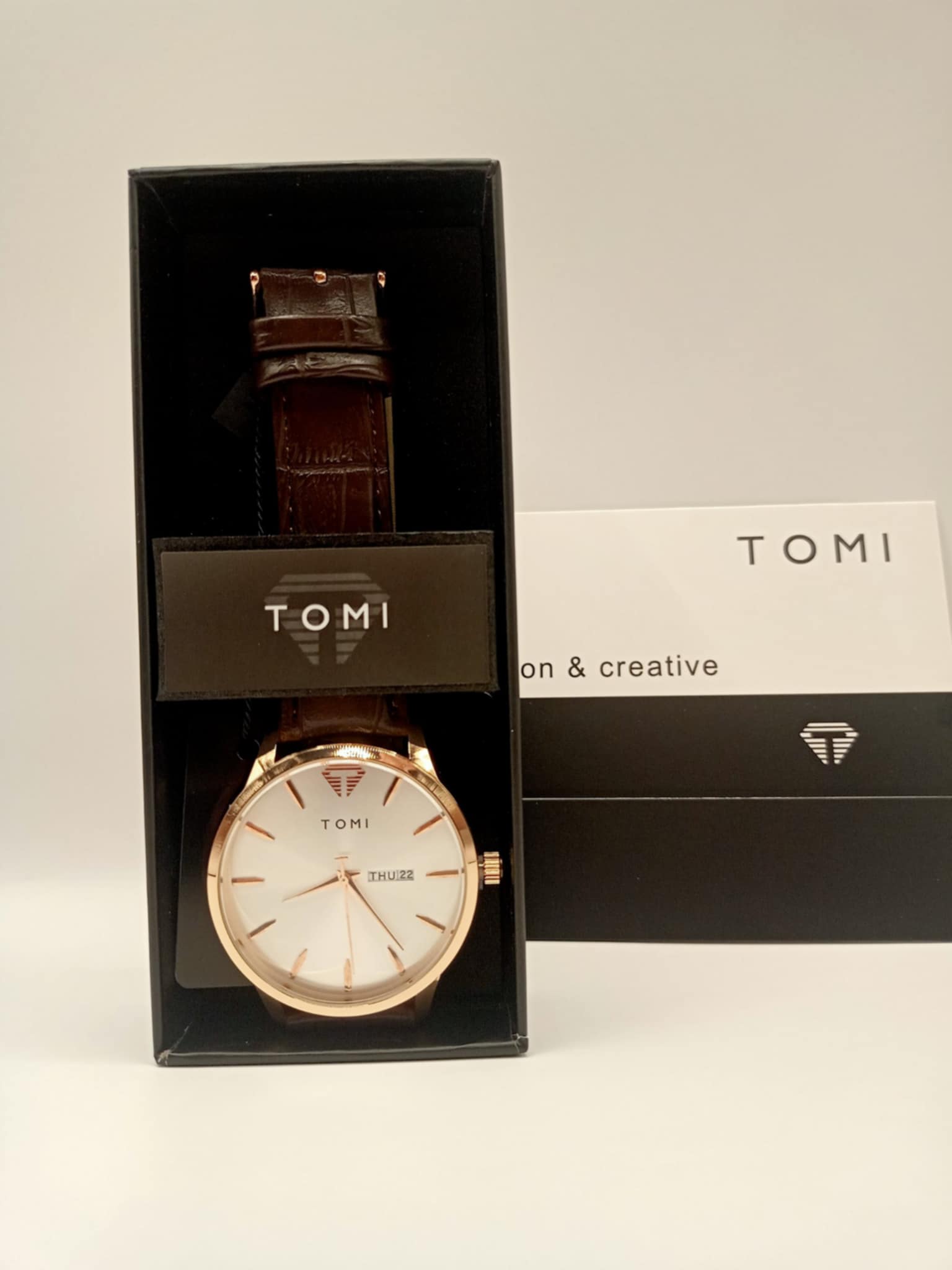 ساعة رجال جلدية Montre Tomi  - Image 5