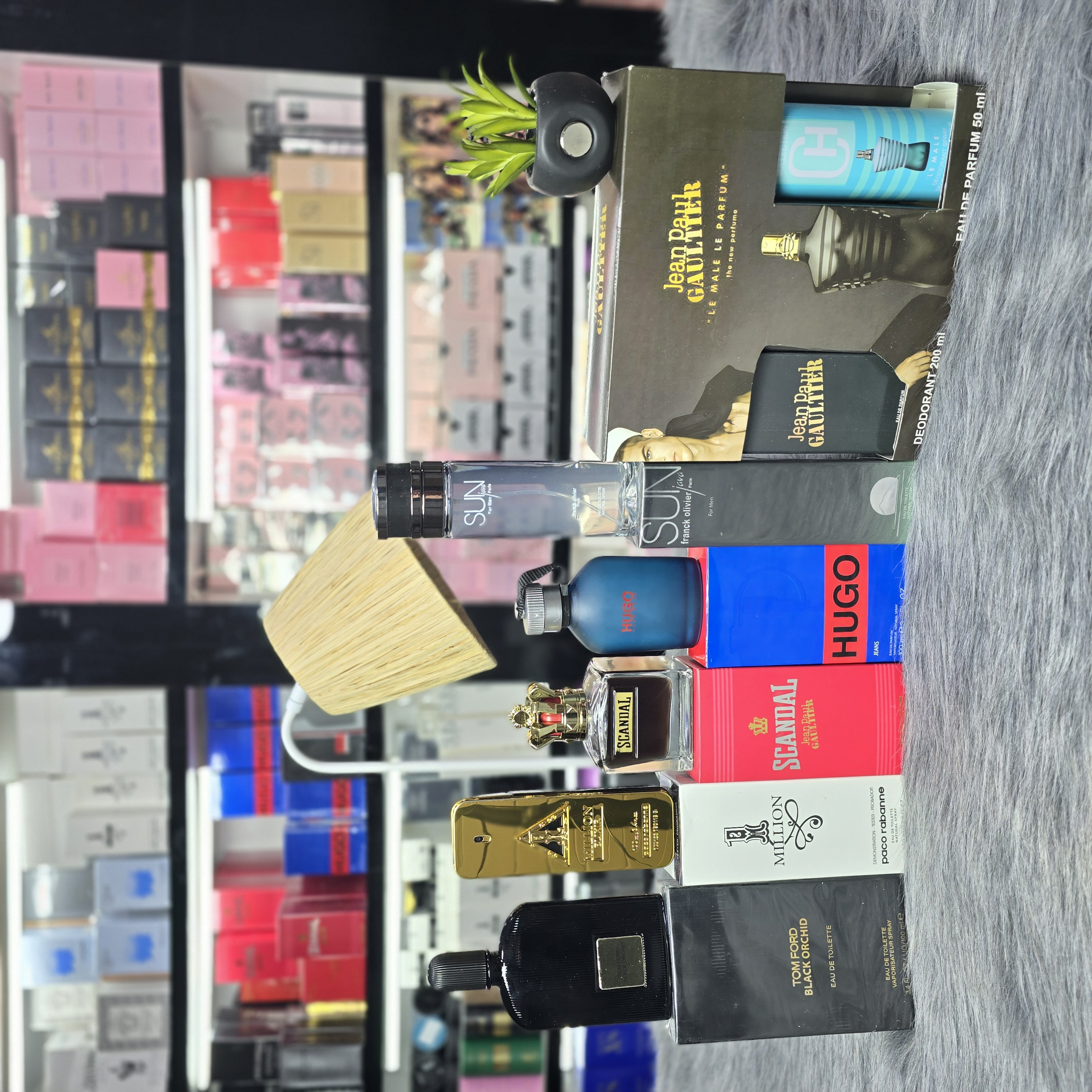 5 عطور عالمية+عطر مجاني  - Image 1