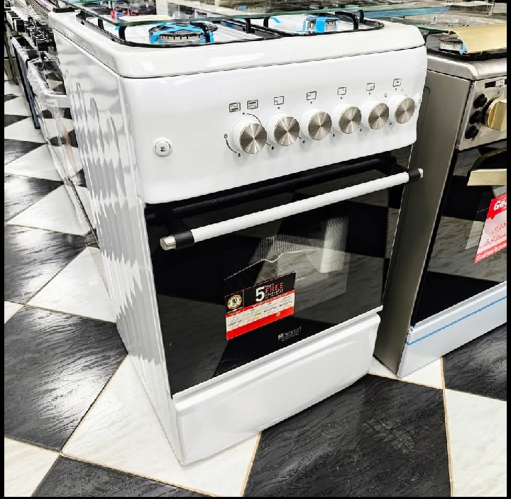 Cuisinière ARISTON blanc - Image 1