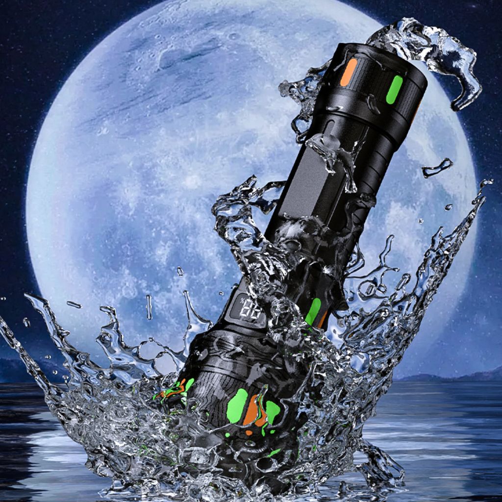 Lampe de Poche LED à Zoom Télescopique avec Bandes Fluorescentes - مصباح يدوي مع زووم تلسكوبي - Image 1