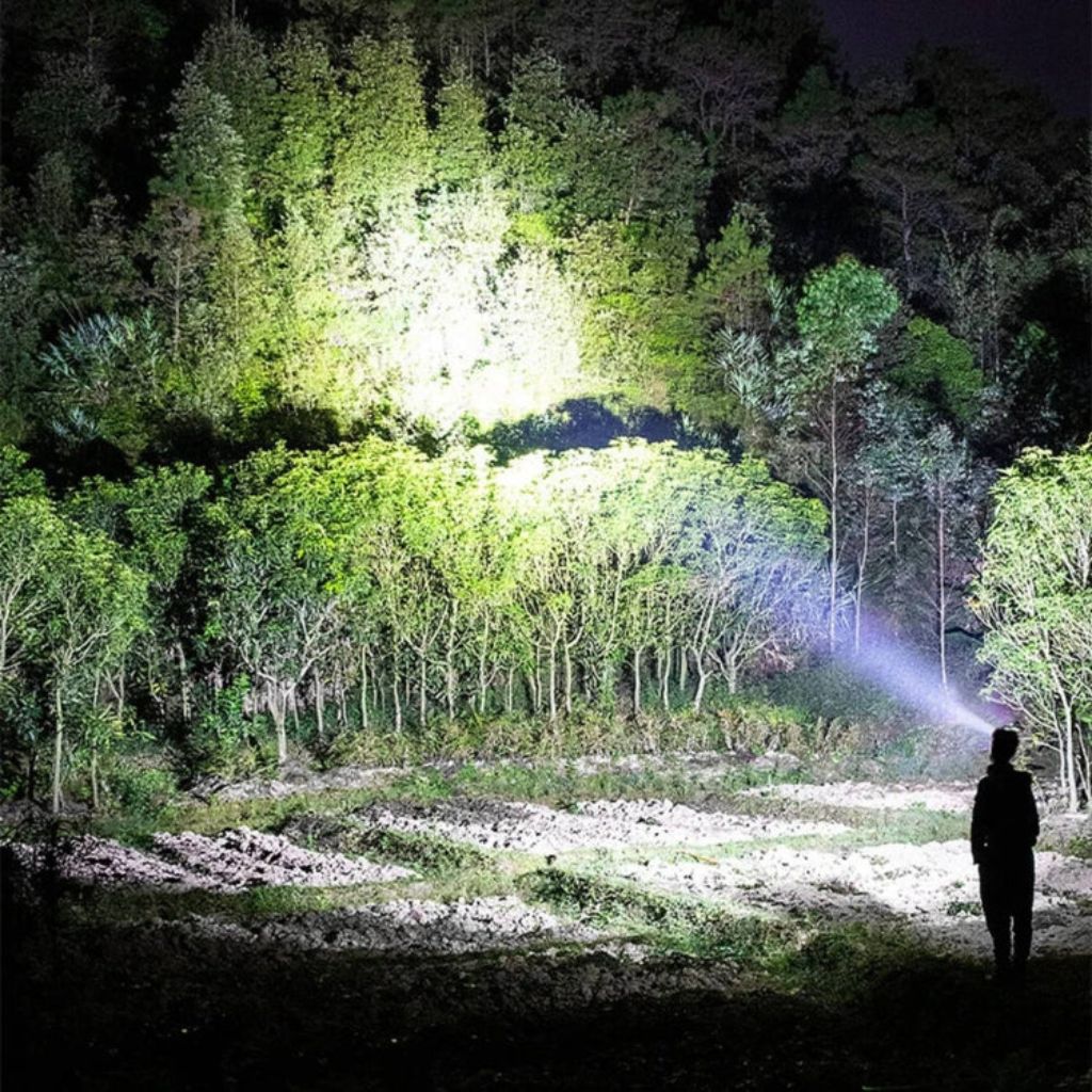 Lampe de Poche LED à Zoom Télescopique avec Bandes Fluorescentes - مصباح يدوي مع زووم تلسكوبي - Image 6