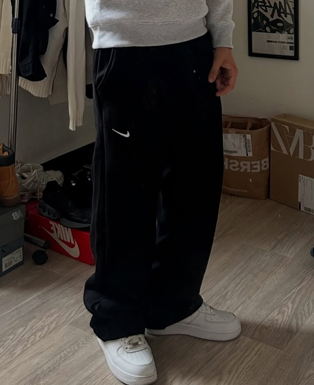 Nike baggy joggers  - Image 1