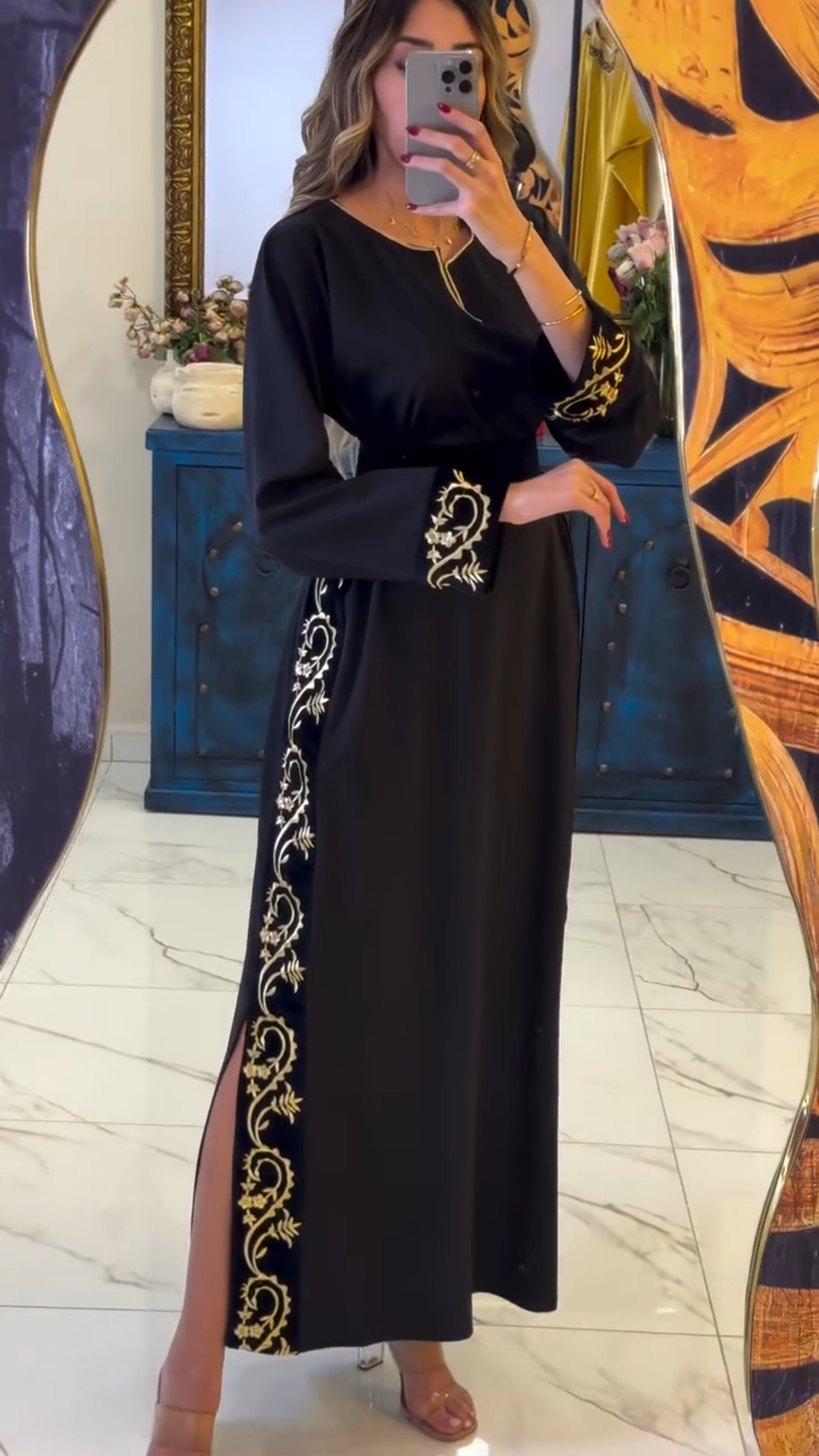 Robe Nadine - Image 1