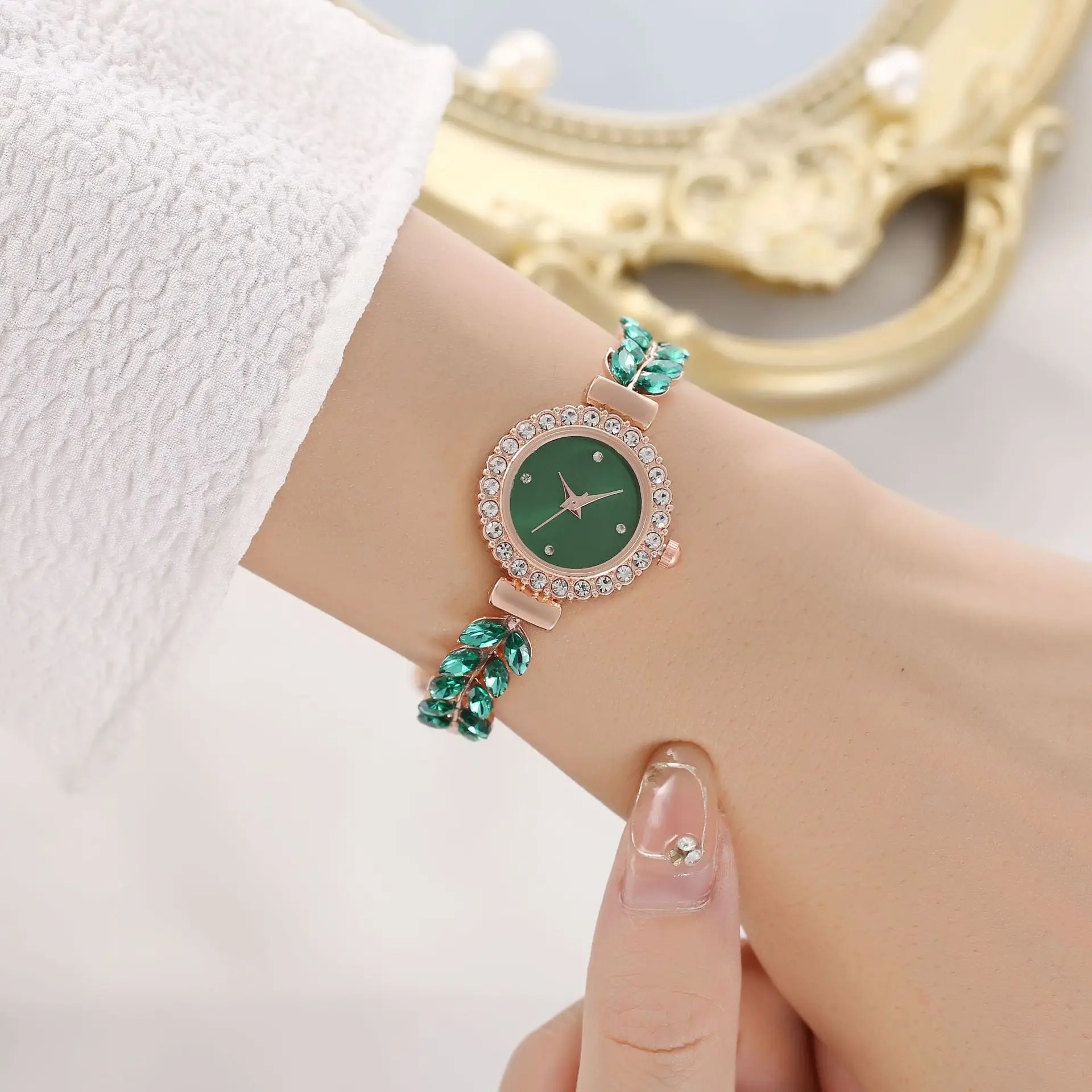 QUARTZ MERMAID BRACLET WATCH-EXCLUSIVEMENT - Image 3